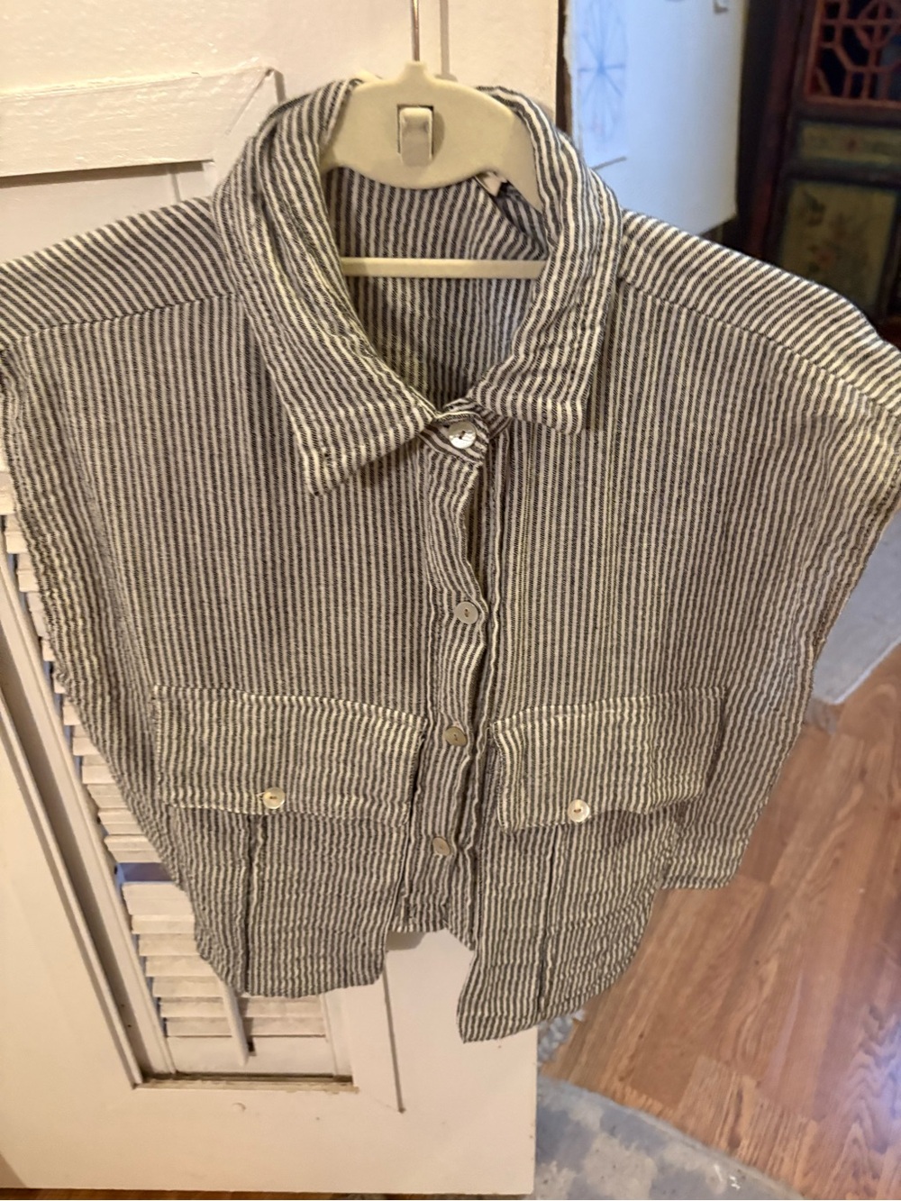 Vintage Striped Utility Vest Button Front Sleeveless Shirt – Black & Cream S/M